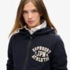 Bluza z kapturem Athletic Essentials Relaxed Crop Zip-Hoodie Bluza z kapturem Athletic Essentials Relaxed Crop Zip-Hoodie