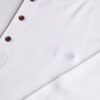 Bluzka z haftowanym logo w stylu Vintage, zapinana na pół guzików Bluzka z haftowanym logo w stylu Vintage, zapinana na pół guzików
