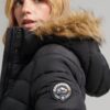 Długi, lekko wyściełany płaszcz Puffer z kapturem Hooded z sztucznego futra Długi, lekko wyściełany płaszcz Puffer z kapturem Hooded z sztucznego futra