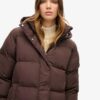 Długi puchowy płaszcz Hooded Długi puchowy płaszcz Hooded