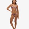 Górka bikini z trójkątnymi miseczkami i krzyżującymi się na plecach ramiączkami Górka bikini z trójkątnymi miseczkami i krzyżującymi się na plecach ramiączkami