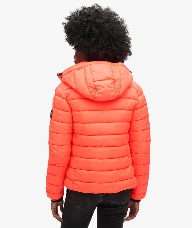 Klasyczna kurtka Puffer z kapturem Klasyczna kurtka Puffer z kapturem