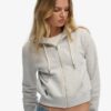 Krótka bluza z kapturem i zamkiem z logo Essential Krótka bluza z kapturem i zamkiem z logo Essential