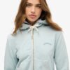 Krótka bluza z kapturem i zamkiem z logo Essential Krótka bluza z kapturem i zamkiem z logo Essential