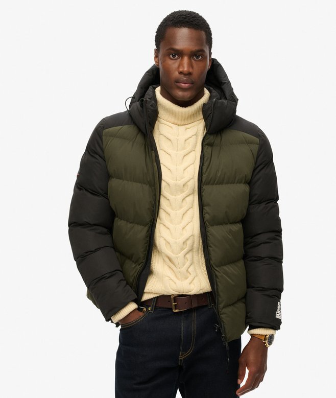 Kurtka Puffer sportowa z kapturem w stylu sportowym z blokami kolorów Kurtka Puffer sportowa z kapturem w stylu sportowym z blokami kolorów