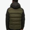 Kurtka Puffer sportowa z kapturem w stylu sportowym z blokami kolorów Kurtka Puffer sportowa z kapturem w stylu sportowym z blokami kolorów