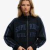 Luźna bluza dresowa z aplikacją Athletic Essentials Luźna bluza dresowa z aplikacją Athletic Essentials