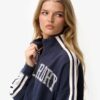 Luźna bluza dresowa z aplikacją Athletic Essentials Luźna bluza dresowa z aplikacją Athletic Essentials