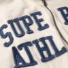 Luźna bluza dresowa z aplikacją Athletic Essentials