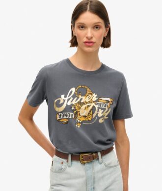 Luźny T-shirt z nadrukiem Tattoo Script Luźny T-shirt z nadrukiem Tattoo Script