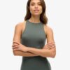 Mini sukienka bodycon z krzyżującymi się ramiączkami