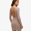 Mini sukienka bodycon z odkrytymi plecami Mini sukienka bodycon z odkrytymi plecami