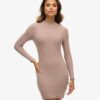 Mini sukienka bodycon z odkrytymi plecami Mini sukienka bodycon z odkrytymi plecami