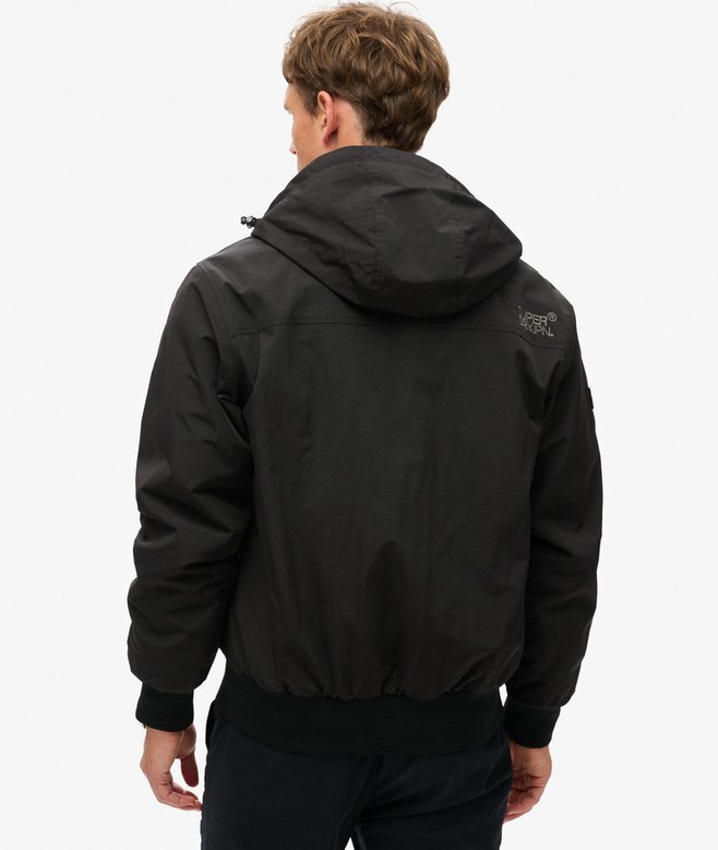 Nylonowa kurtka bomberka Hooded z nadwyżek Nylonowa kurtka bomberka Hooded z nadwyżek