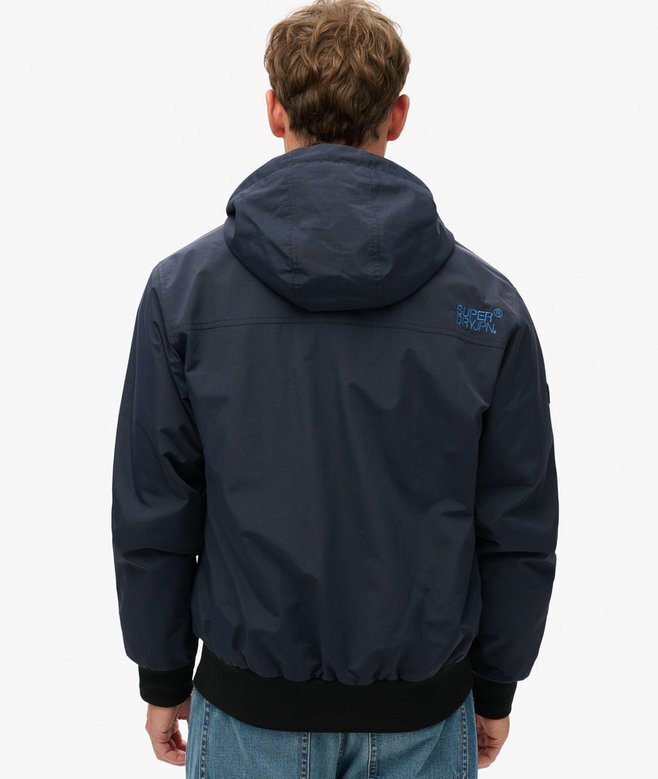 Nylonowa kurtka bomberka Hooded z nadwyżek Nylonowa kurtka bomberka Hooded z nadwyżek