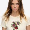 Obcisły T-shirt z małym tatuażem z kryształkami