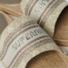 Płócienne klapki z nakładką w stylu espadryli Płócienne klapki z nakładką w stylu espadryli