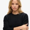 Podstawowy sweter z okrągłym dekoltem Podstawowy sweter z okrągłym dekoltem
