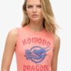 Superdry X Komodo Klasyczna kamizelka z motywem smoka Superdry X Komodo Klasyczna kamizelka z motywem smoka