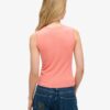 Superdry X Komodo Klasyczna kamizelka z motywem smoka Superdry X Komodo Klasyczna kamizelka z motywem smoka