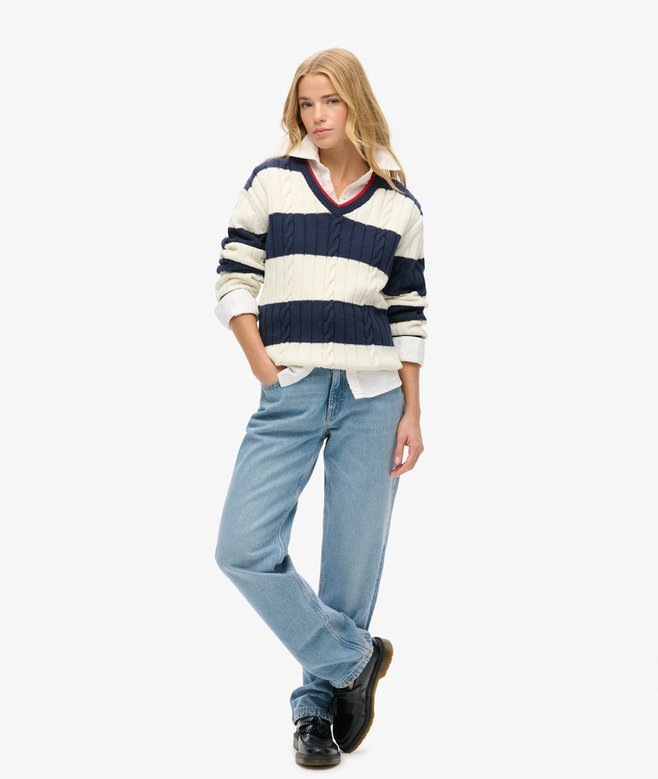Sweter oversize w paski z dekoltem w serek Sweter oversize w paski z dekoltem w serek