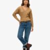 Sweter oversize z dekoltem w serek