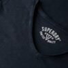 T-shirt z dekoltem w serek i surowymi krawędziami
