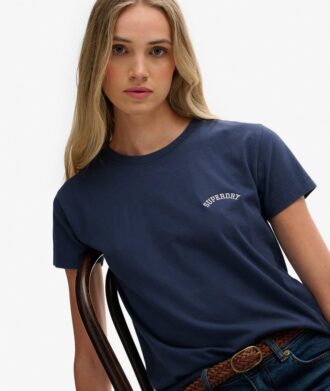 T-shirt z dopasowanym krojem i charakterystycznym logo