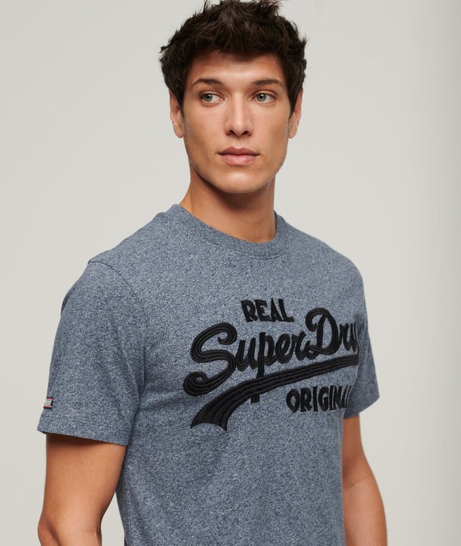 T-shirt z haftowanym logo w stylu Vintage T-shirt z haftowanym logo w stylu Vintage