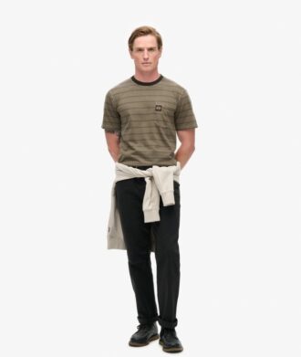 T-shirt z kieszenią w teksturowane paski T-shirt z kieszenią w teksturowane paski