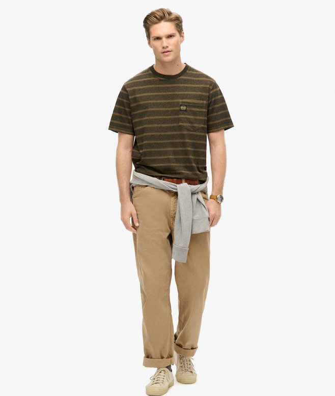 T-shirt z kieszenią w teksturowane paski T-shirt z kieszenią w teksturowane paski