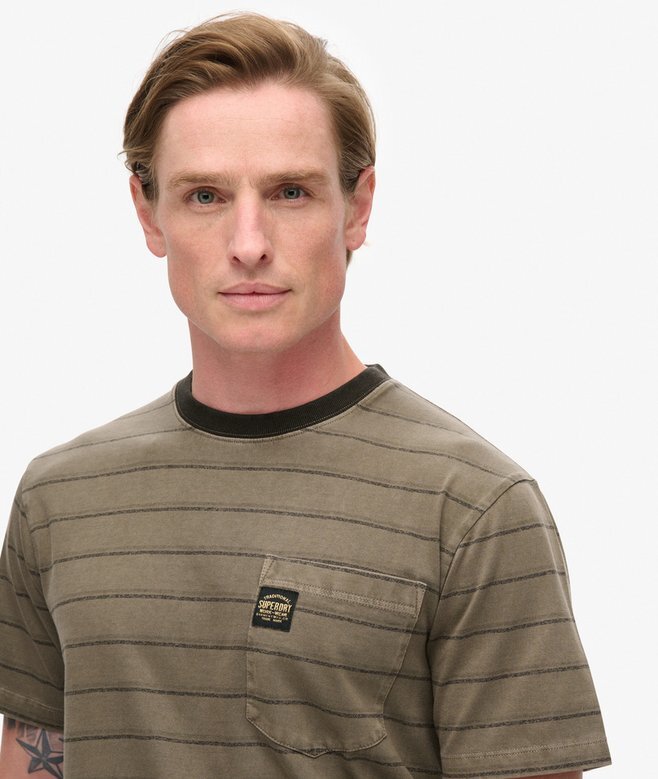 T-shirt z kieszenią w teksturowane paski T-shirt z kieszenią w teksturowane paski