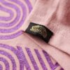 T-shirt z logo w stylu retro z brokatem
