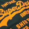 T-shirt z neonowym logo w stylu Vintage T-shirt z neonowym logo w stylu Vintage