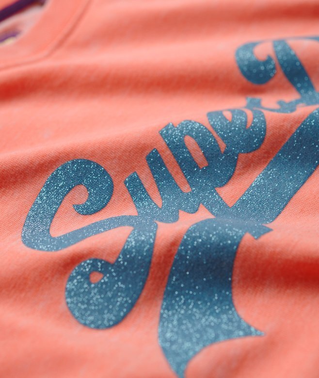 T-shirt z ozdobnym logo w stylu Vintage T-shirt z ozdobnym logo w stylu Vintage