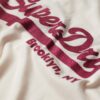 T-shirt z ozdobnym logo w stylu Vintage T-shirt z ozdobnym logo w stylu Vintage