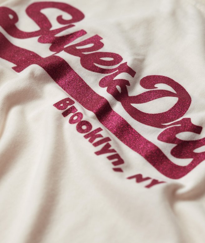 T-shirt z ozdobnym logo w stylu Vintage T-shirt z ozdobnym logo w stylu Vintage