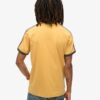 T-shirt z paskami w stylu retro z charakterystycznym logo