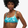Top bikini typu braletka z nadrukiem