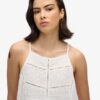 Top na ramiączkach z Vintage’ową koronkową wstawką Top na ramiączkach z Vintage’ową koronkową wstawką